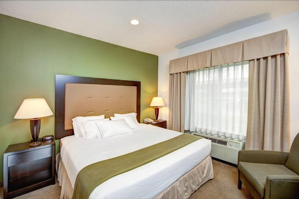 Holiday Inn Express & Suites Chicago-Deerfield Lincolnshire By Ihg Riverwoods Exterior photo